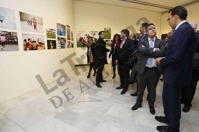 El Museo Municipal acoge la tercera edición de una muestra de más de 200 imágenes de los redactores gráficos del diario, Arturo Pérez, Rubén Serrallé y José Miguel Esparcia  / LATRIBUNADEALBACETE.ES