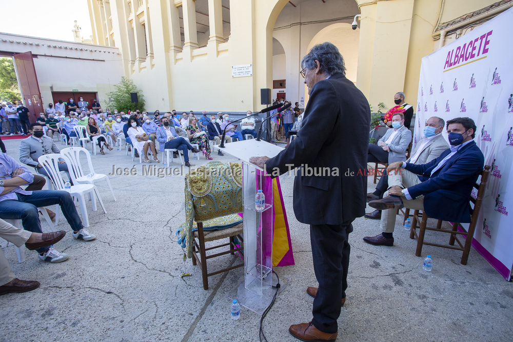 La nueva empresa taurina ya gestiona la Plaza  / JOSÉ MIGUEL ESPARCIA