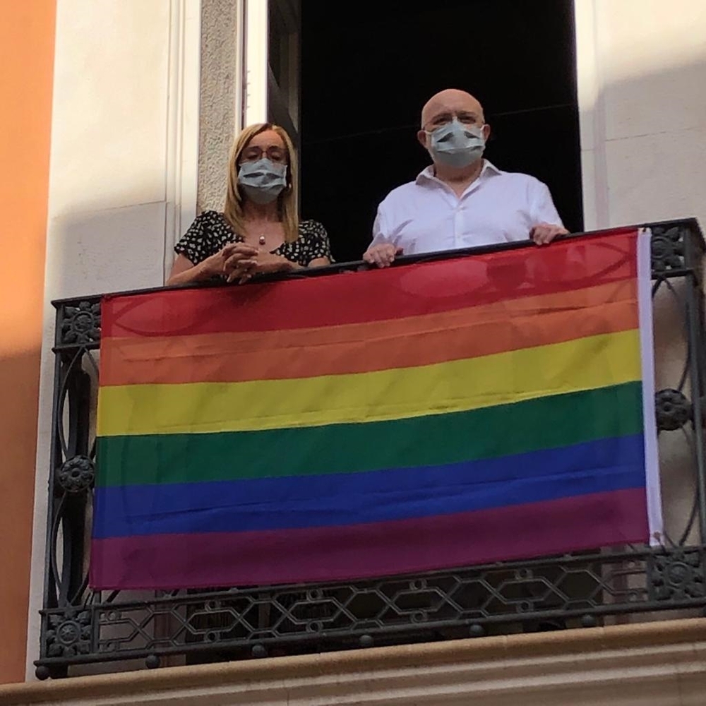 El Parque de Abelardo Sánchez acogió la lectura del manifiesto en el Día del Orgullo LGTBI  / La Tribuna de Albacete