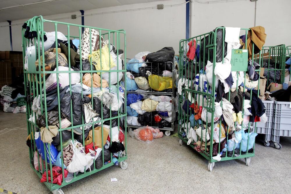La recogida de ropa usada vuelve a niveles de prepandemia | Noticias La  Tribuna de Albacete