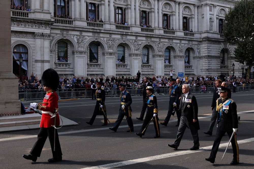 Britain mourns Queen Elizabeth  / POOL