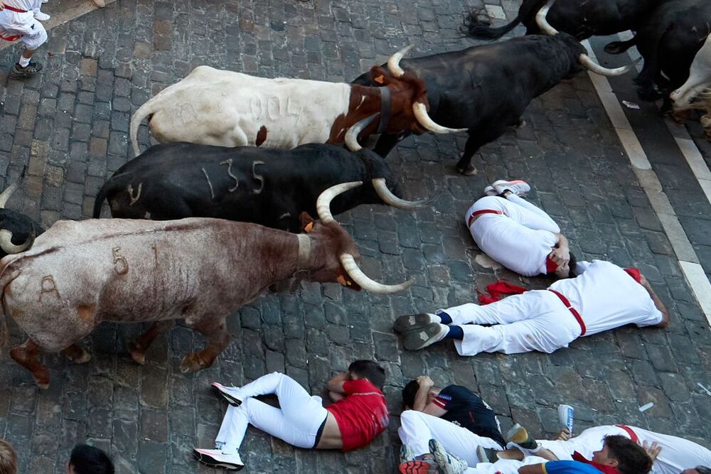 Segundo encierro de los Sanfermines 2022  / J.P. URDIROZ