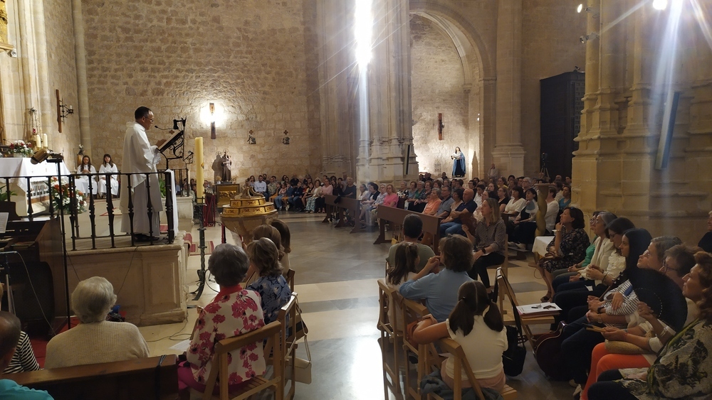 Villarrobledo Despidió Al Cura De San Blas En Su última Misa | Noticias ...