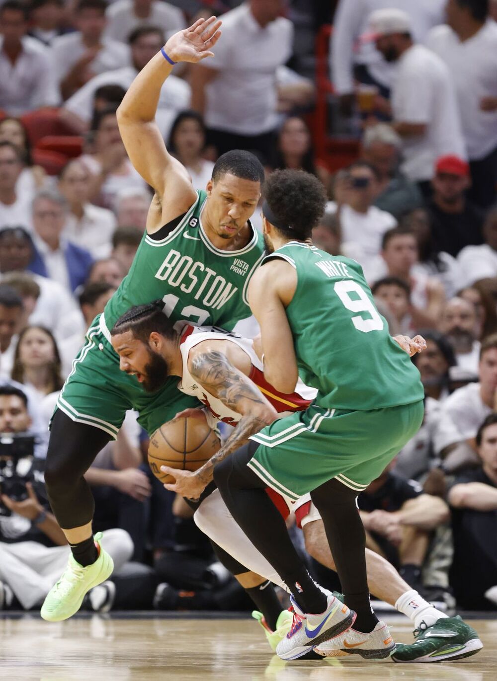 NBA Playoffs Eastern Conference Finals Boston Celtics at Miami Heat  / RHONA WISE