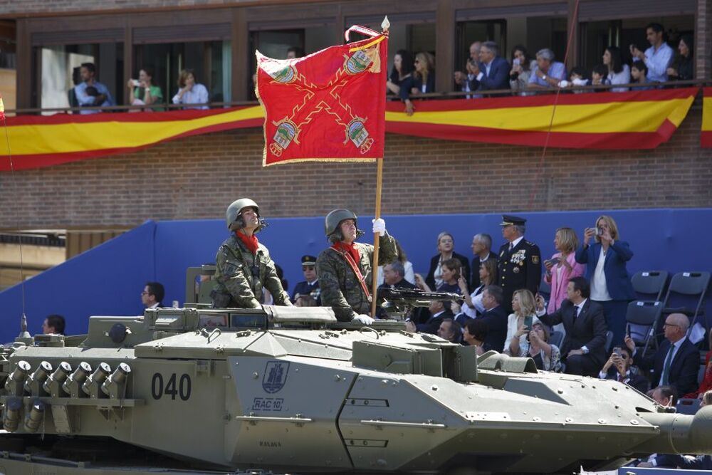 Los Reyes presiden el desfile de Día de las Fuerzas Armadas 2023   / ÁLEX CÁMARA