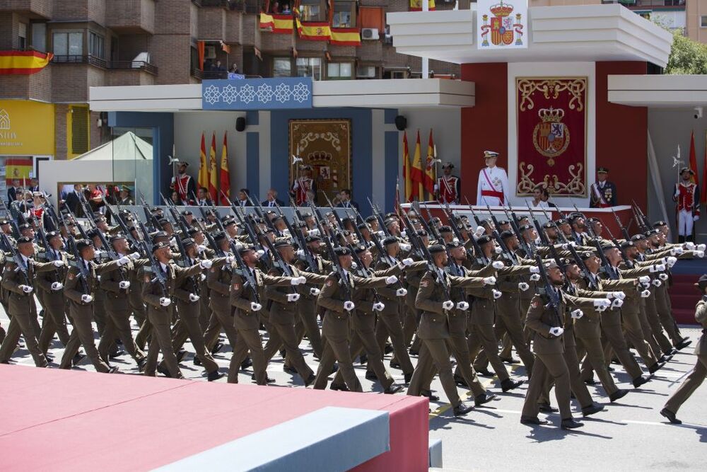 Los Reyes presiden el desfile de Día de las Fuerzas Armadas 2023   / ÁLEX CÁMARA