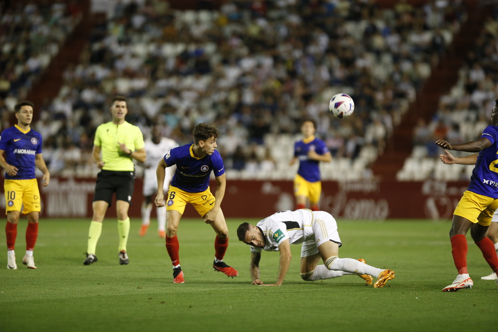 Un momento del partido disputado en el Carlos Belmonte  / JOSÉ MIGUEL ESPARCIA