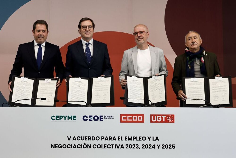 Sindicatos y patronal firman el nuevo pacto salarial hasta 2025