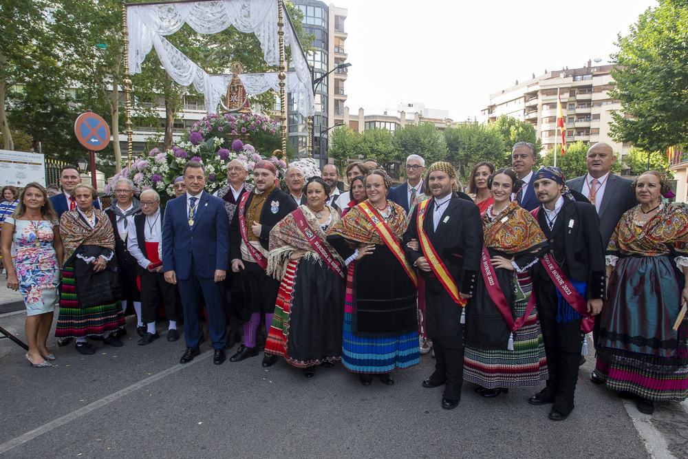 Una colorida cabalgata de apertura de la Feria  / JOSÉ MIGUEL ESPARCIA