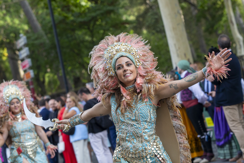 Una colorida cabalgata de apertura de la Feria  / JOSÉ MIGUEL ESPARCIA