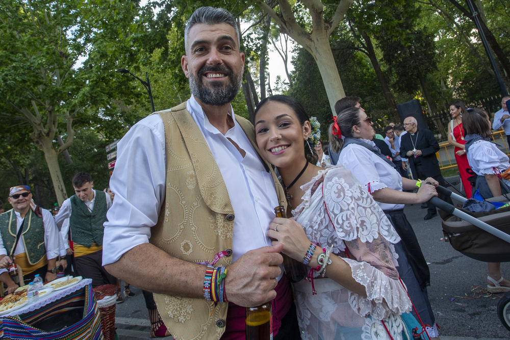 Una colorida cabalgata de apertura de la Feria  / JOSÉ MIGUEL ESPARCIA