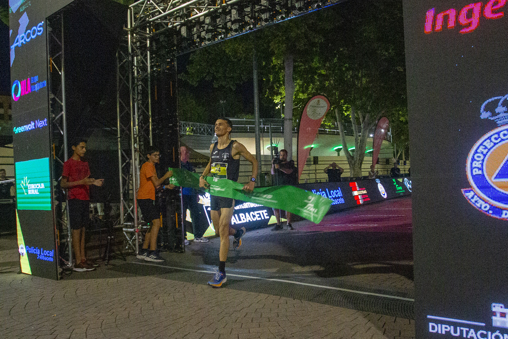 Un momento del 10K Nocturno  / JOSÉ MIGUEL ESPARCIA