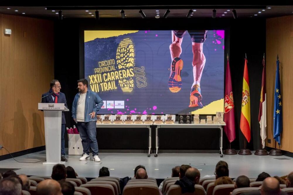 La gala contó con la animación del humorista Jesús Arenas.