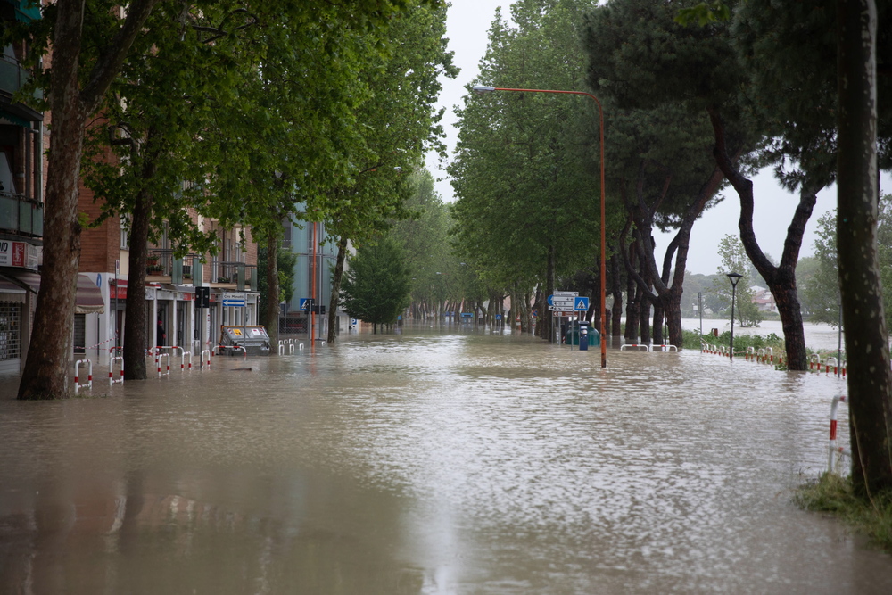 Savio's river overflows causing floods  / EFE