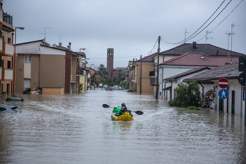 Fresh wave of torrential rain battering Italy  / EFE