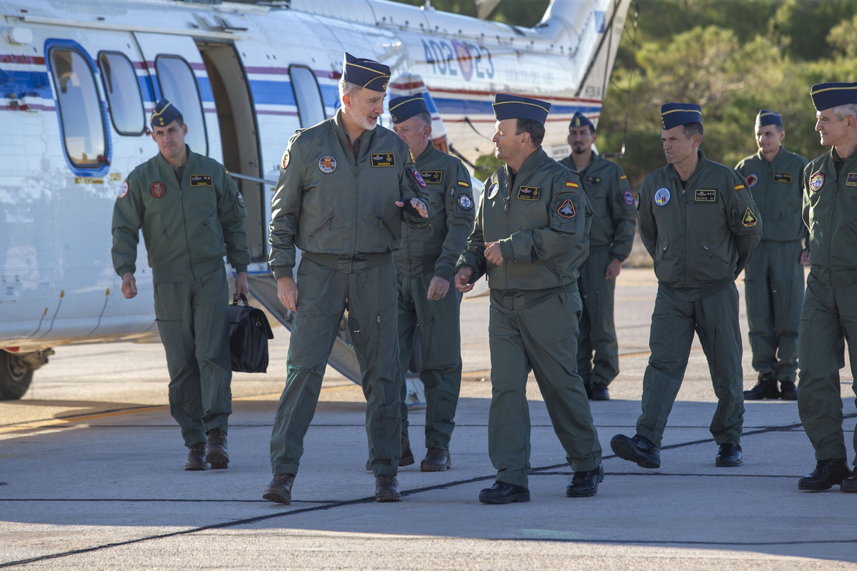 El Rey está ya en la Base Aérea de Albacete  / JOSÉ MIGUEL ESPARCIA