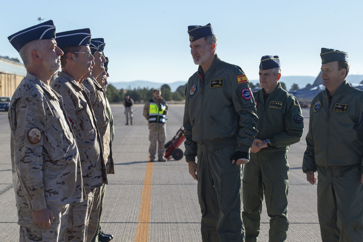 El Rey está ya en la Base Aérea de Albacete  / JOSÉ MIGUEL ESPARCIA