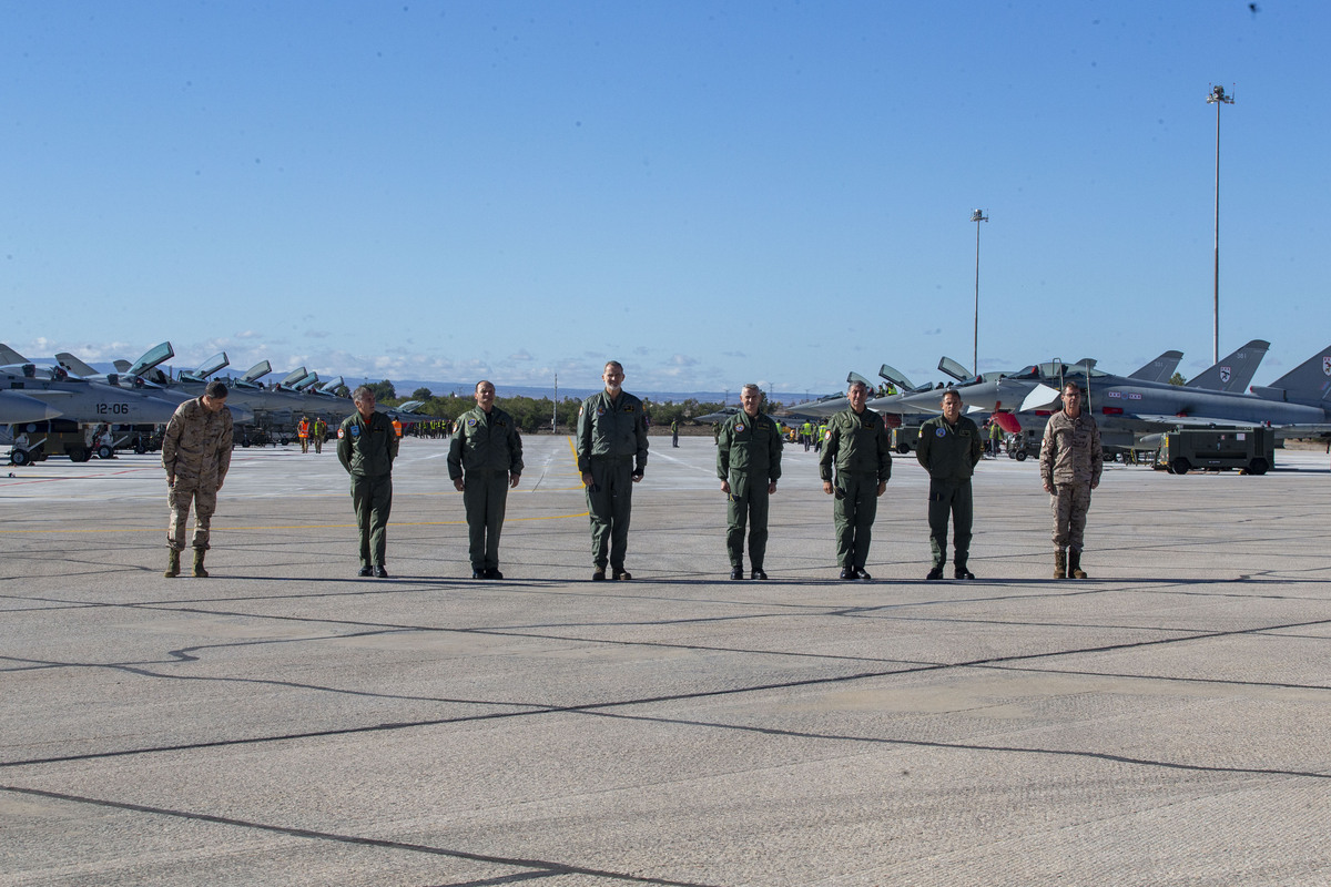 El Rey está ya en la Base Aérea de Albacete  / JOSÉ MIGUEL ESPARCIA