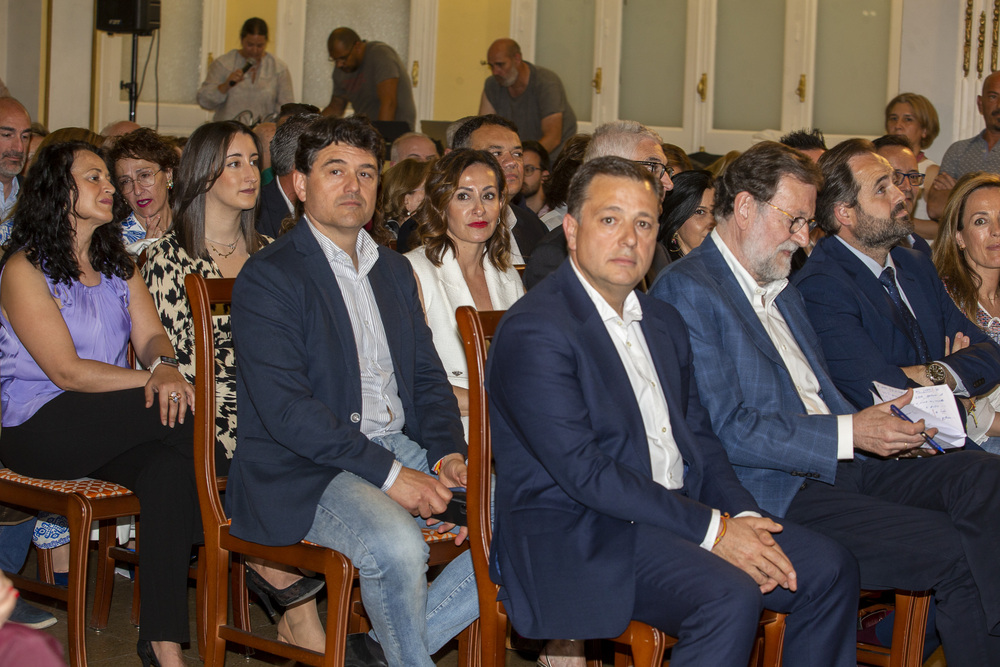 Mariano Rajoy y Paco Núñez presentaron la candidatura de Manuel Serrano  / JOSÉ MIGUEL ESPARCIA