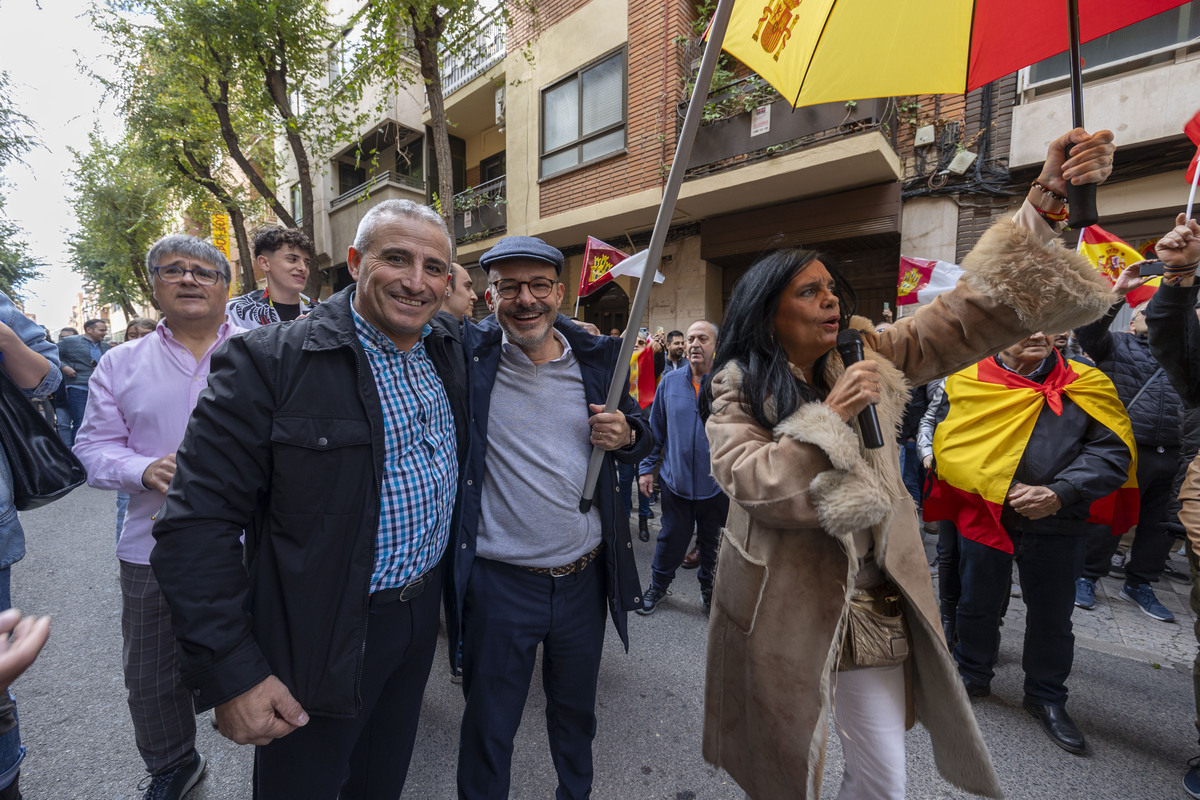 La protesta contra la amnistía se traslada a la sede del PSOE  / JOSÉ MIGUEL ESPARCIA