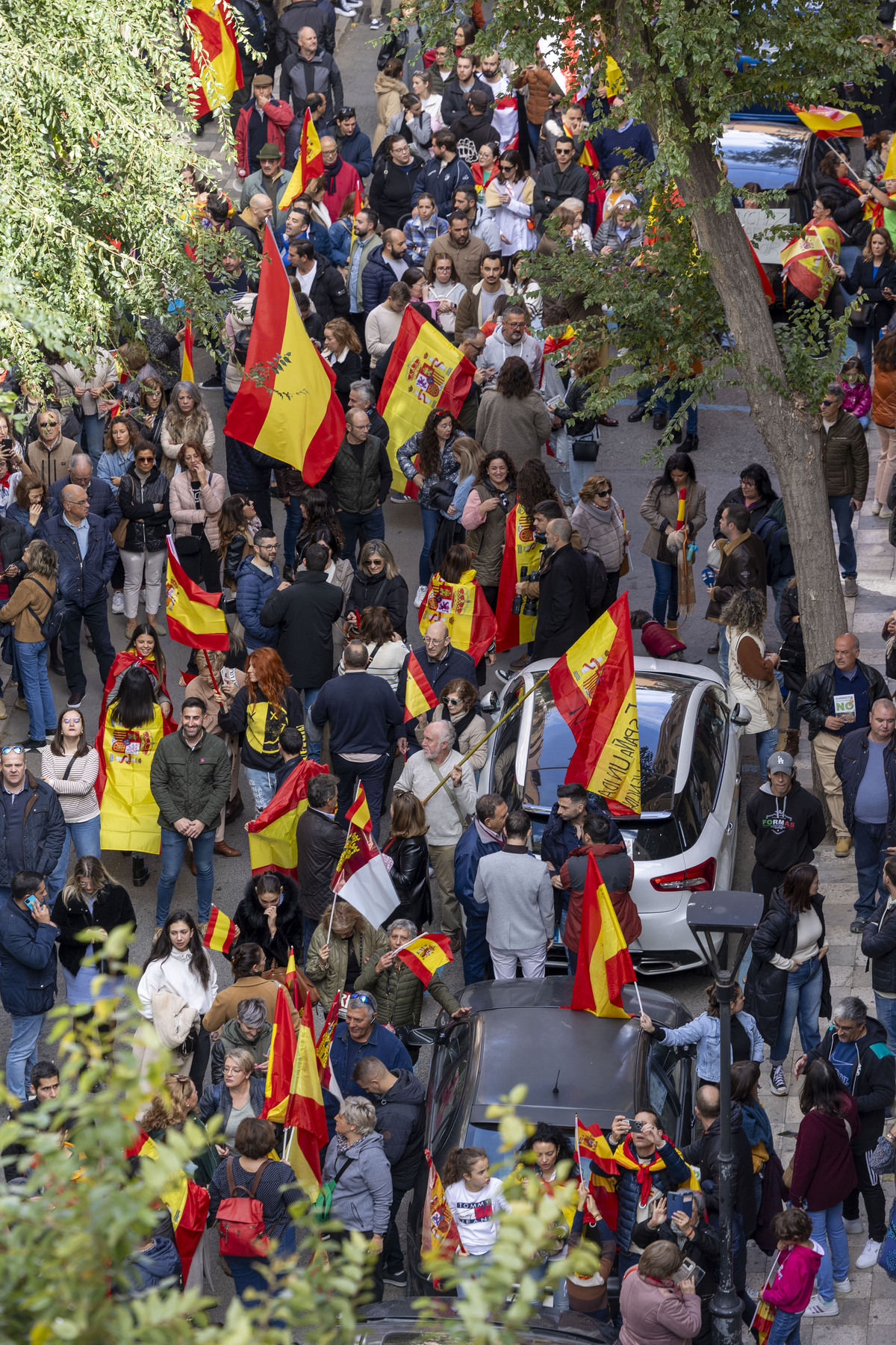 La protesta contra la amnistía se traslada a la sede del PSOE  / JOSÉ MIGUEL ESPARCIA