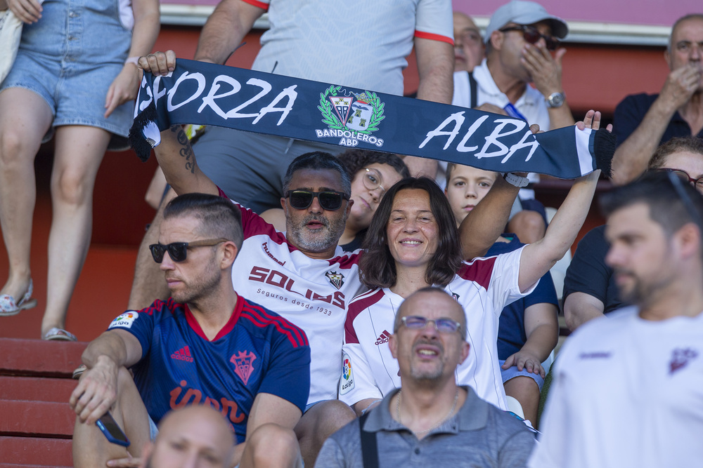 Un momento del partido disputado en el Carlos Belmonte  / JOSÉ MIGUEL ESPARCIA