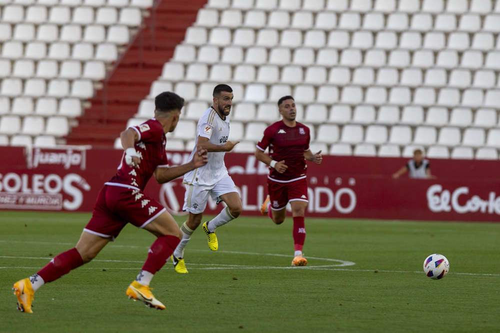 Un momento del partido disputado en el Carlos Belmonte  / JOSÉ MIGUEL ESPARCIA