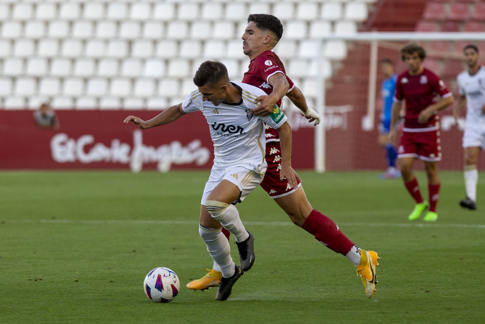 Un momento del partido disputado en el Carlos Belmonte  / JOSÉ MIGUEL ESPARCIA