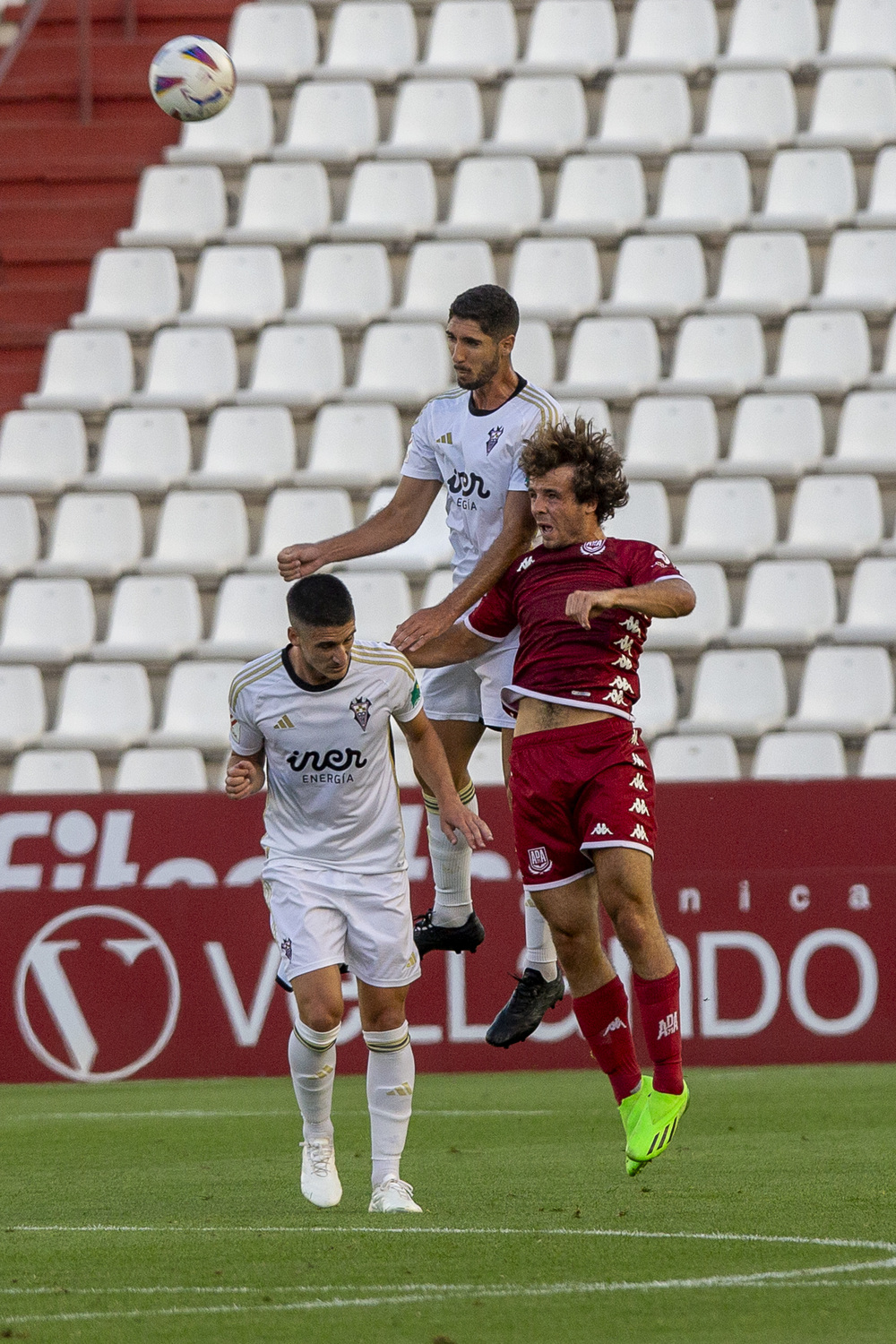 Un momento del partido disputado en el Carlos Belmonte  / JOSÉ MIGUEL ESPARCIA