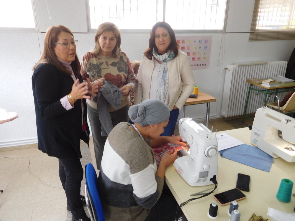 Realizan un taller de costura para integrar en Villarrobledo