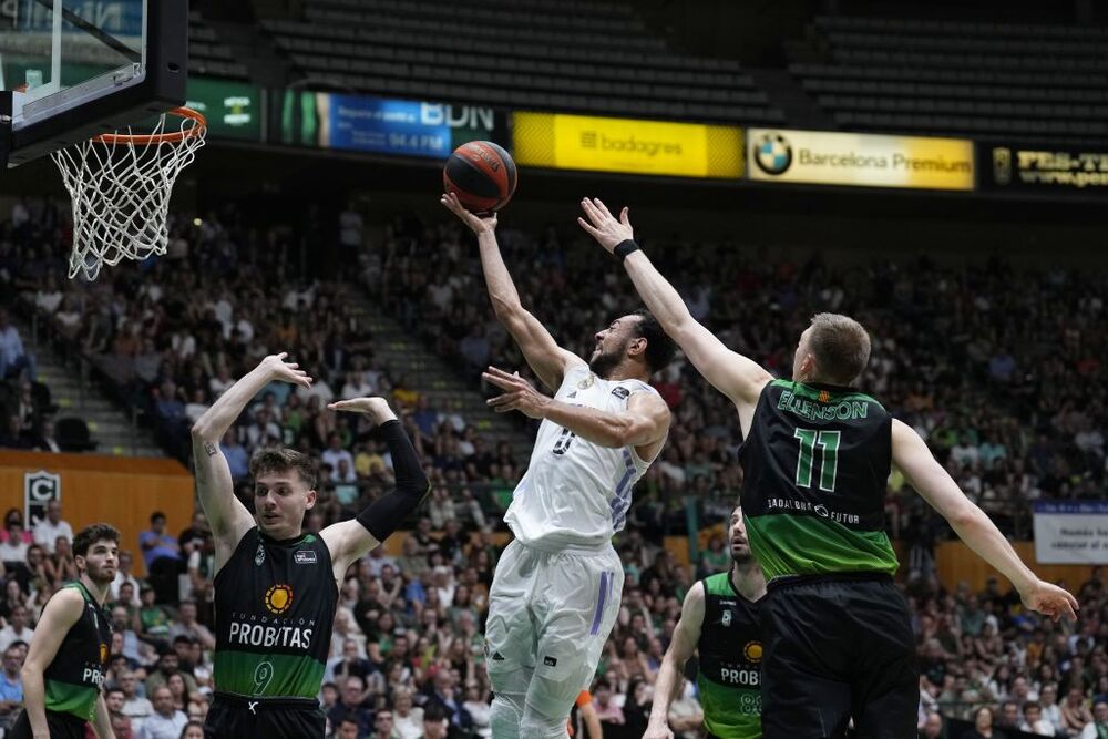 JOVENTUT / REAL MADRID  / ALEJANDRO GARCIA