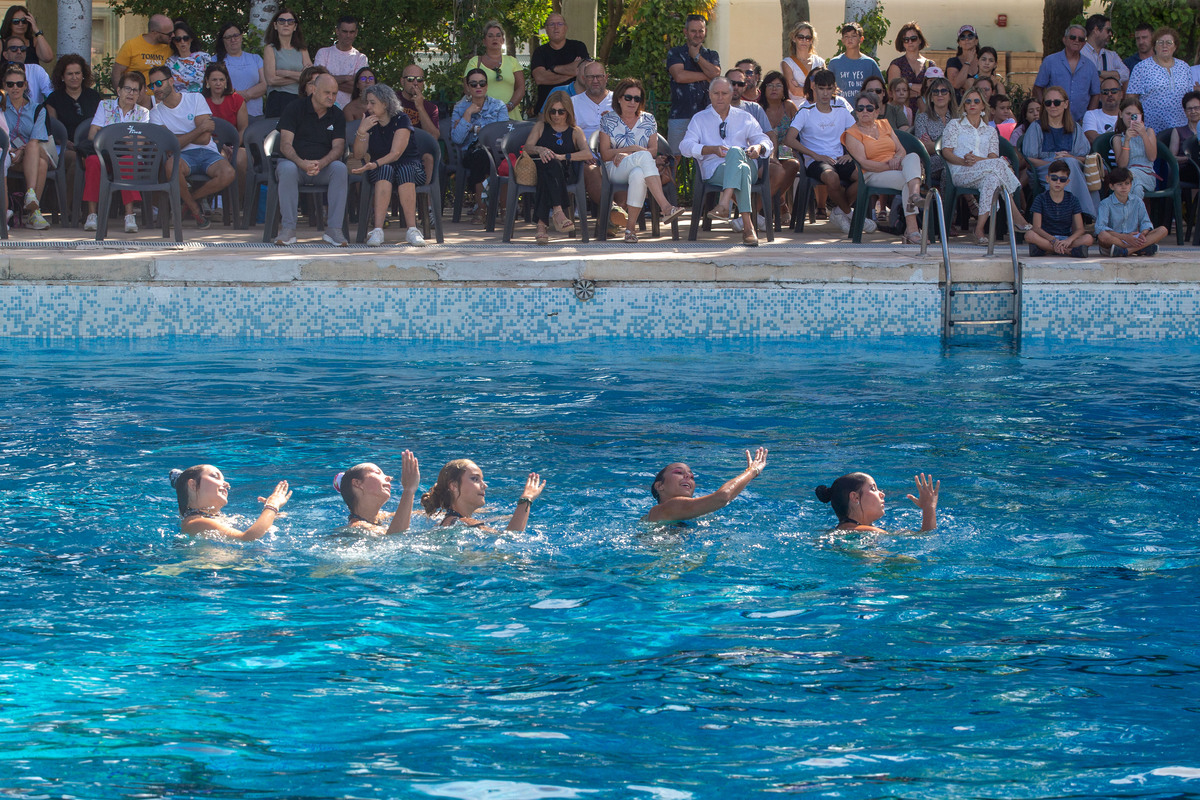 Exhibición de natación sincronizada  / JOSÉ MIGUEL ESPARCIA