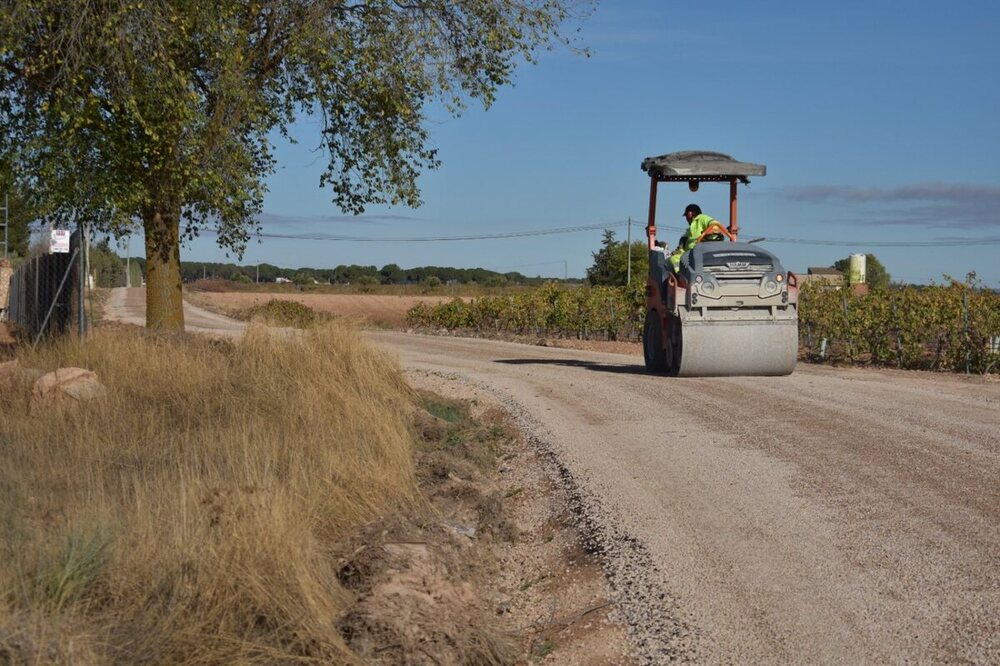 El Ayuntamiento privatizará el mantenimiento de los caminos