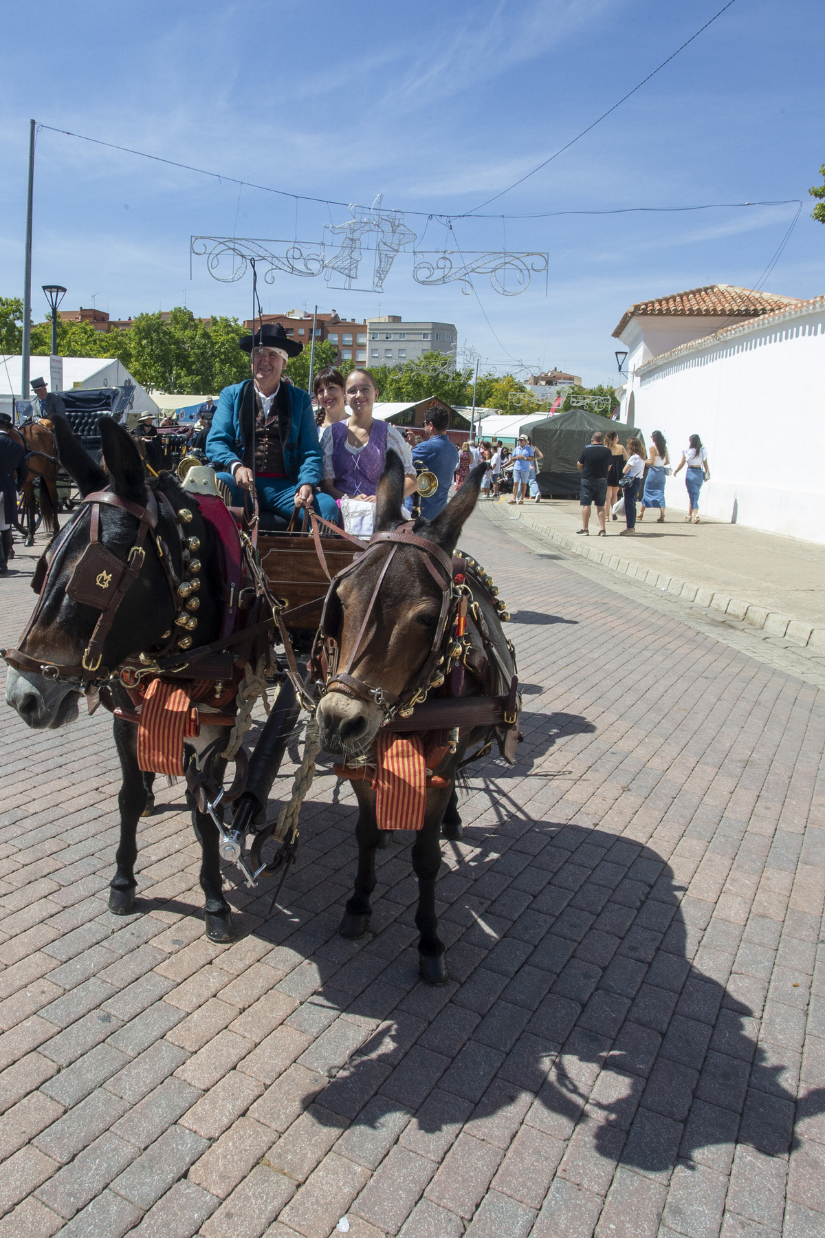 La cabalgata ecuestre llenó la feria de color  / JOSÉ MIGUEL ESPARCIA