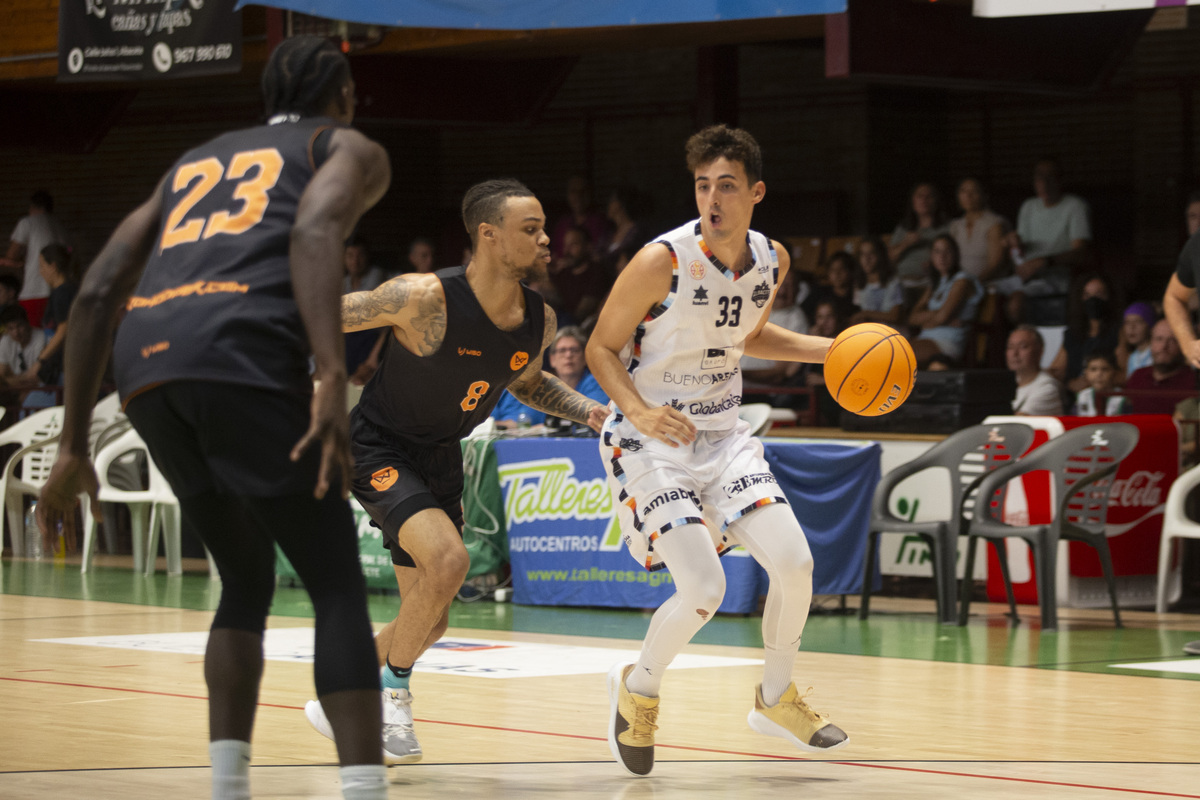 El Albacete Basket ganó al NCAA USA Combinated en su VIII Torneo de Feria  / JOSÉ MIGUEL ESPARCIA