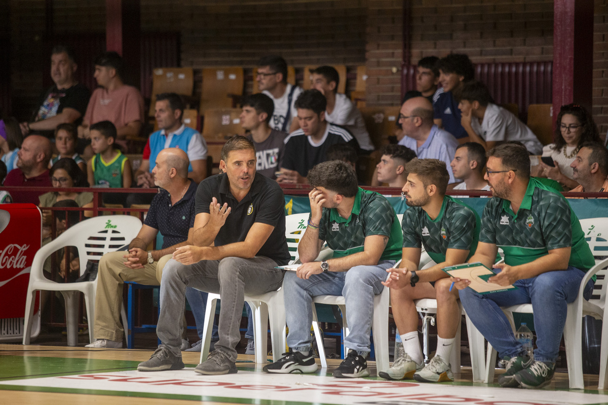 El Albacete Basket ganó al NCAA USA Combinated en su VIII Torneo de Feria  / JOSÉ MIGUEL ESPARCIA