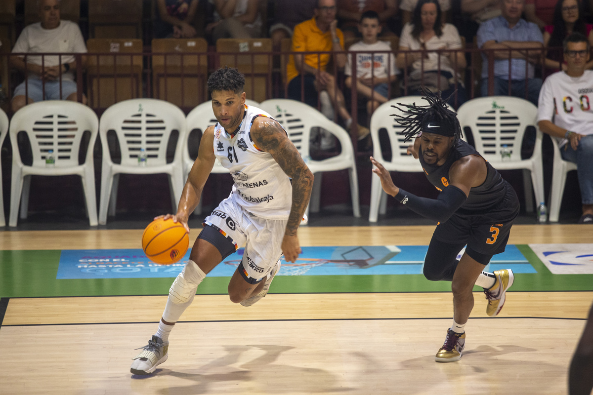 El Albacete Basket ganó al NCAA USA Combinated en su VIII Torneo de Feria  / JOSÉ MIGUEL ESPARCIA