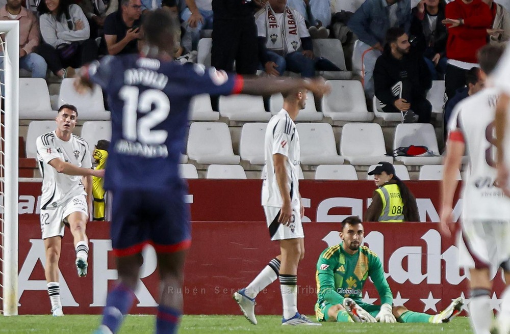 El Albacete naufragó en un partido para olvidar