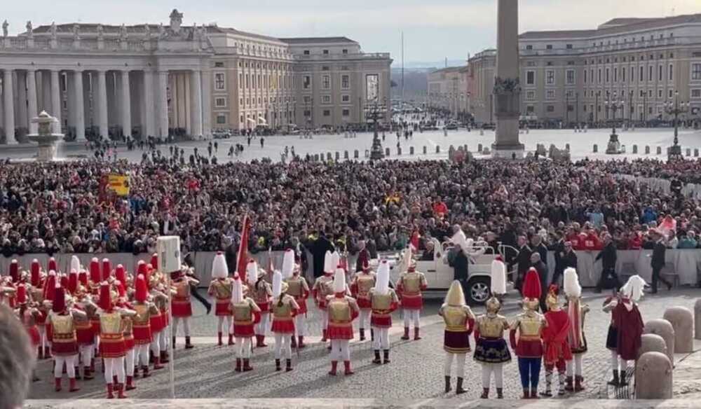 Los armaos de Calatrava tocan ante el Papa