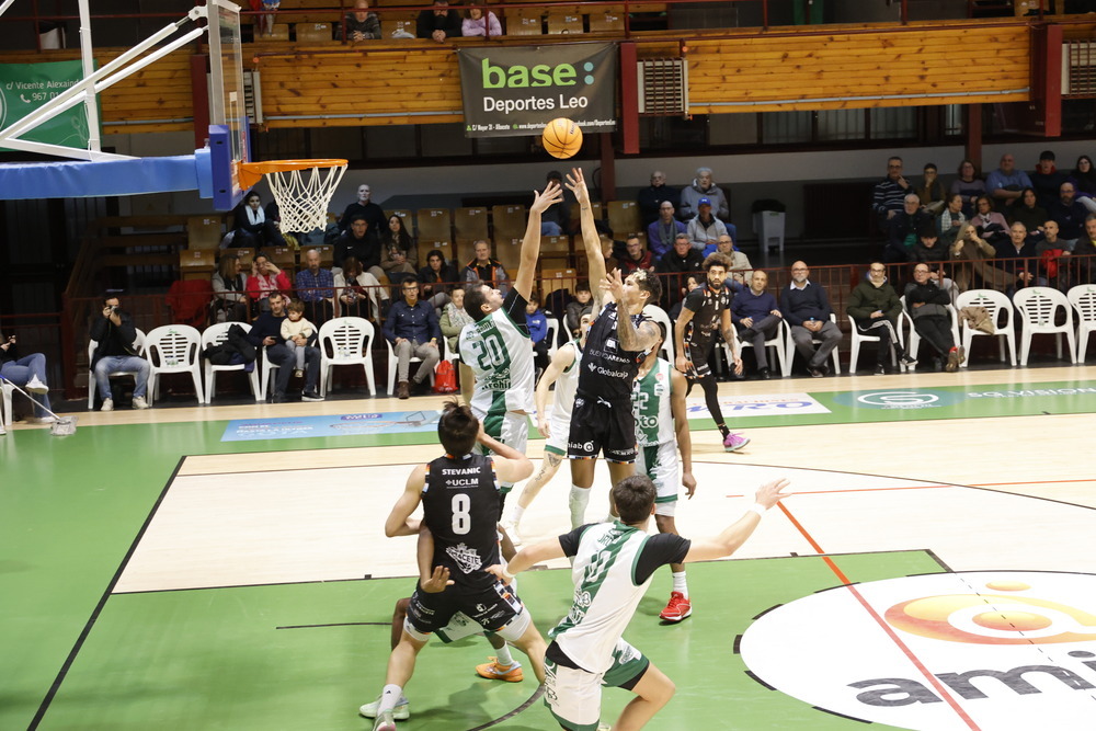 El Bueno Arenas Albacete Basket logró una victoria balsámica