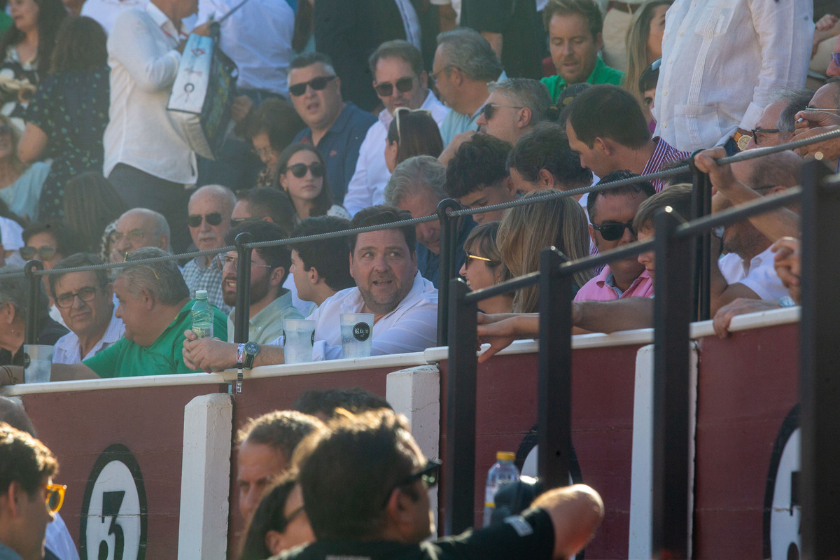 Imágenes de la primera corrida del abono ferial  / JOSÉ MIGUEL ESPARCIA