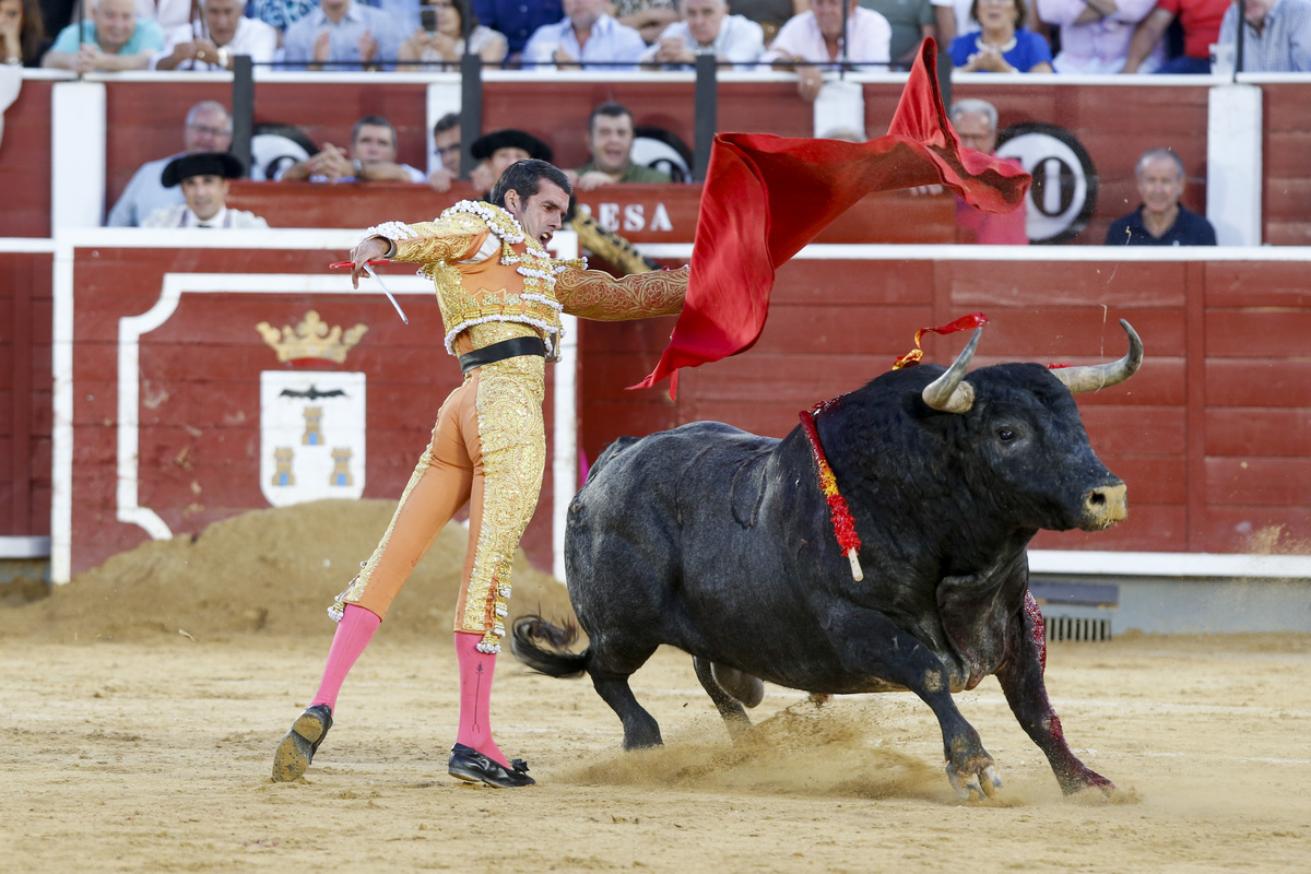 Un momento del festejo  / JOSÉ MIGUEL ESPARCIA