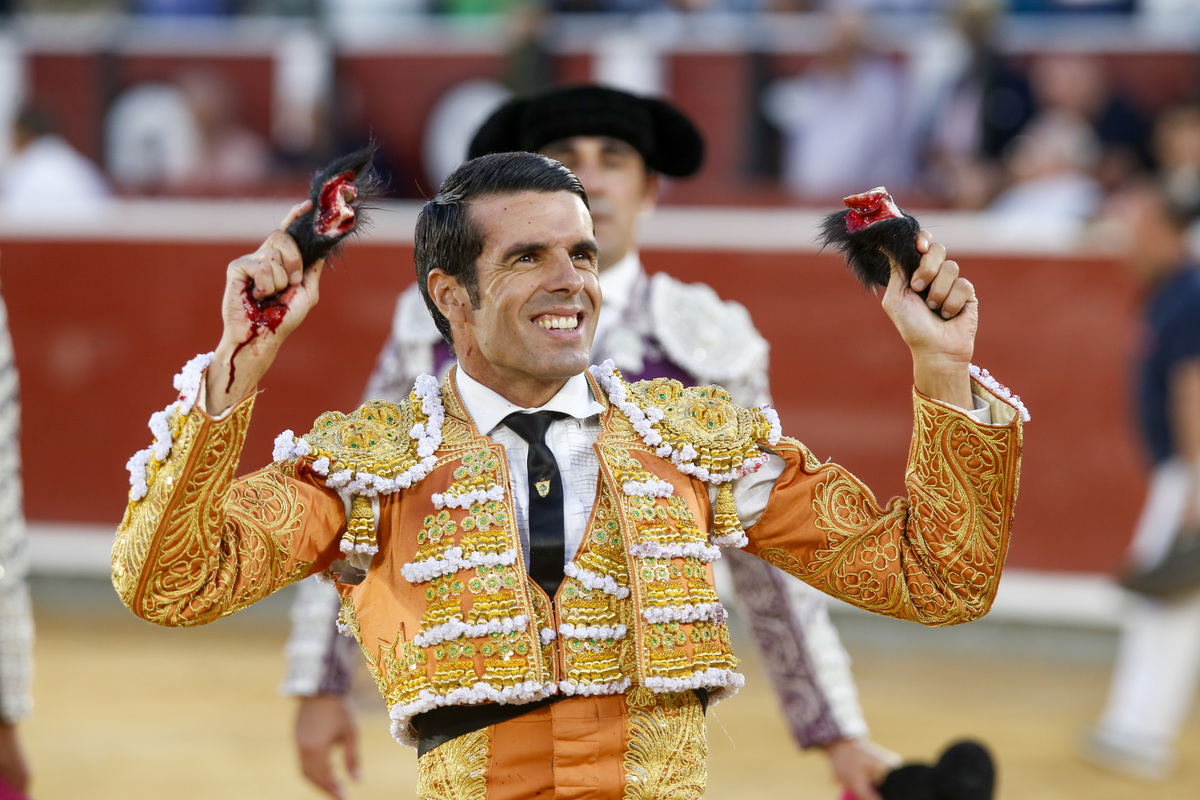 Un momento del festejo  / JOSÉ MIGUEL ESPARCIA