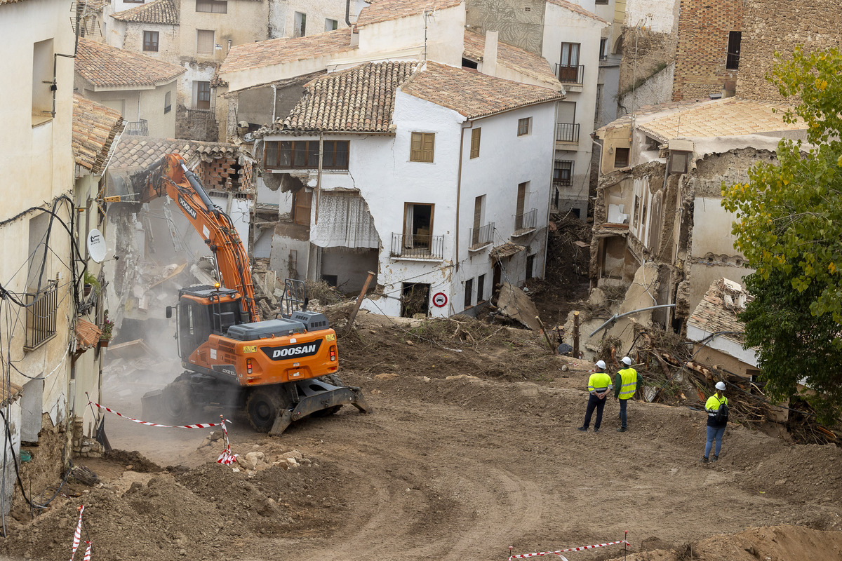 Continúa la búsqueda de los cinco desaparecidos en Letur  / JOSÉ MIGUEL ESPARCIA