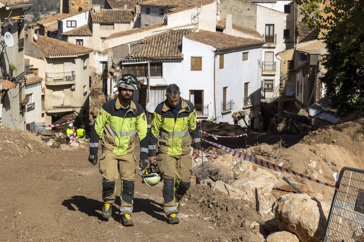 Continúa la búsqueda de los cinco desaparecidos en Letur  / JOSÉ MIGUEL ESPARCIA