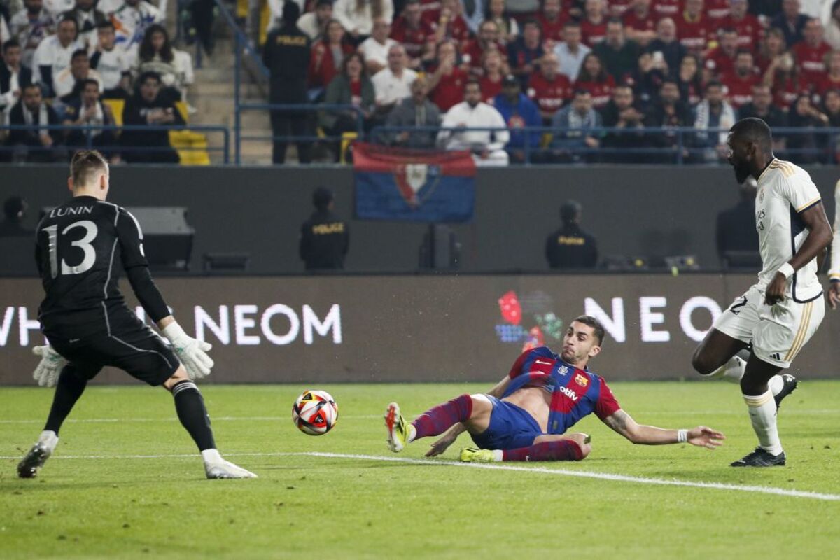 REAL MADRID - FC BARCELONA  / JUAN CARLOS CÁRDENAS