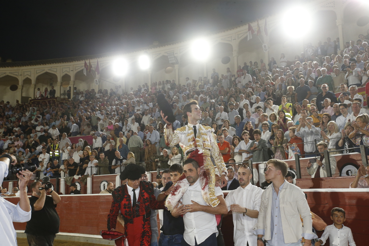 Un momento del festejo  / JOSÉ MIGUEL ESPARCIA