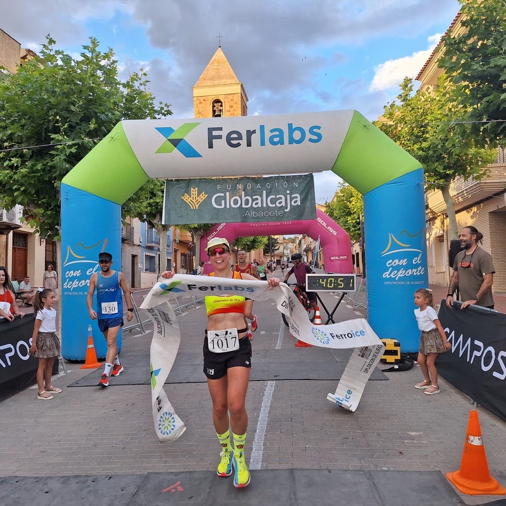 Beatriz Román, en su entrada a meta.