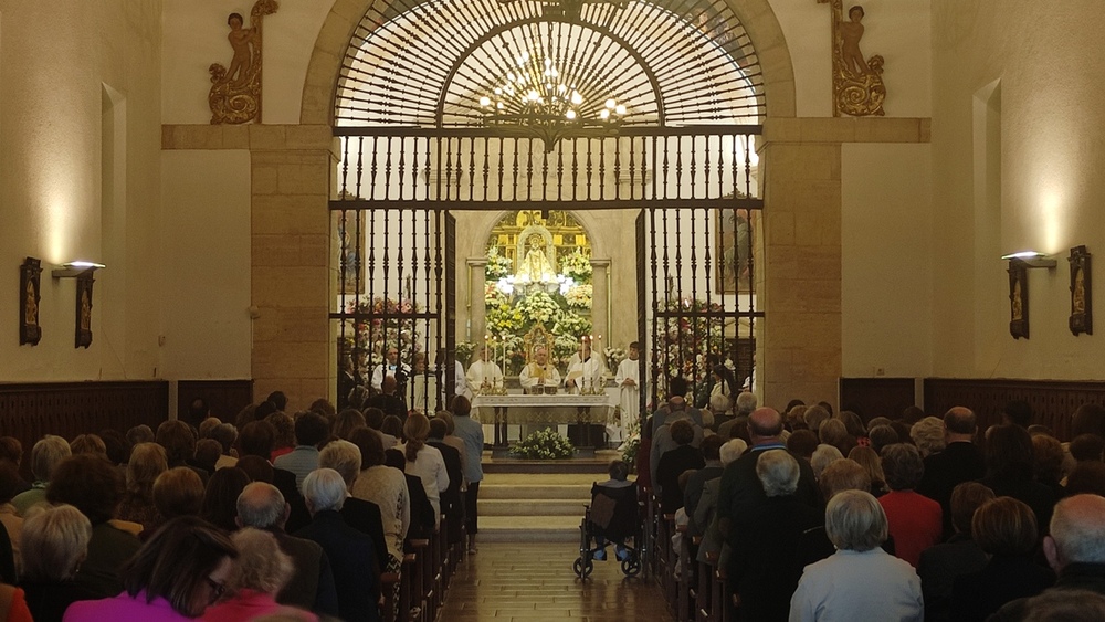 Despedida en el aniversario de la Coronación de la Virgen 