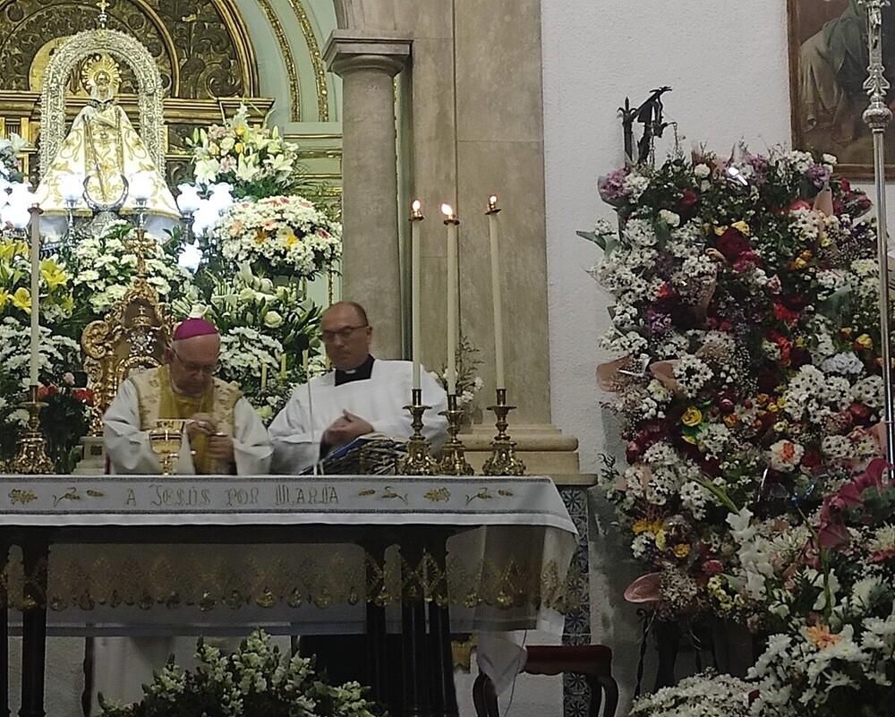 Despedida en el aniversario de la Coronación de la Virgen 